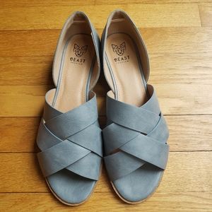 Beast Fashion Sandals